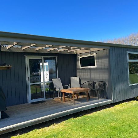 Riverside Bliss Clive Exterior foto